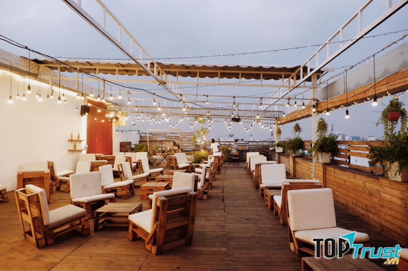 Love Rosie Rooftop Cafe & Cinema