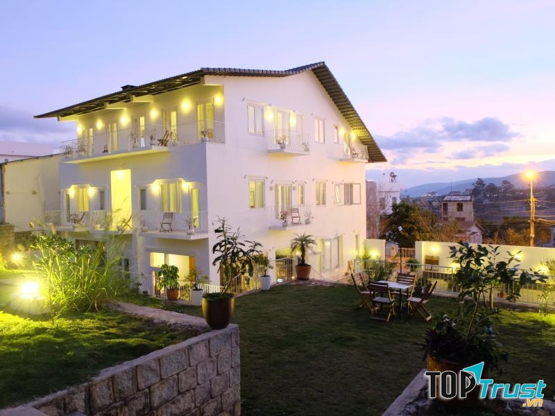 Lữ Tấn Inn Homestay