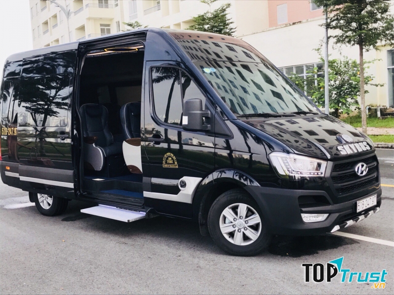 Bạn có thể chọn dịch vụ thuê xe Limousine để hạn chế say xe
