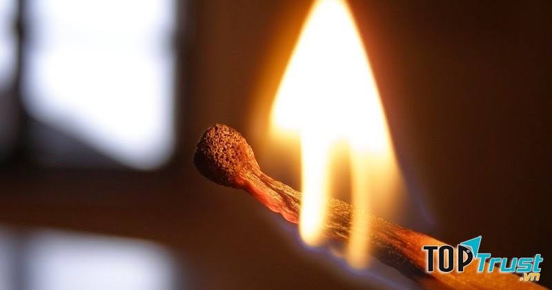 Lửa que diêm cháy không có bóng