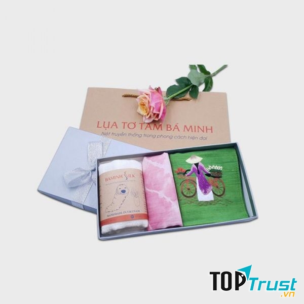Hộp quà tặng khăn lụa tại Bá Minh SIlk