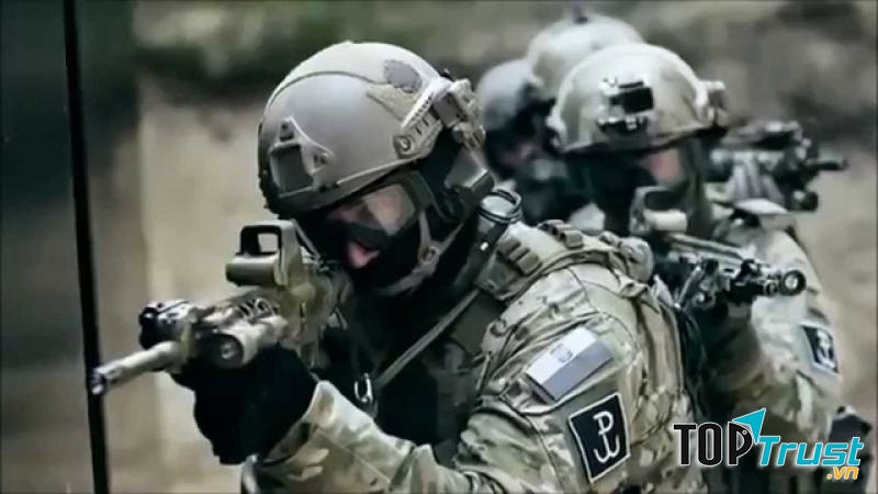 Lực lượng JW Grom, Ba Lan  đang làm nhiệm vụ