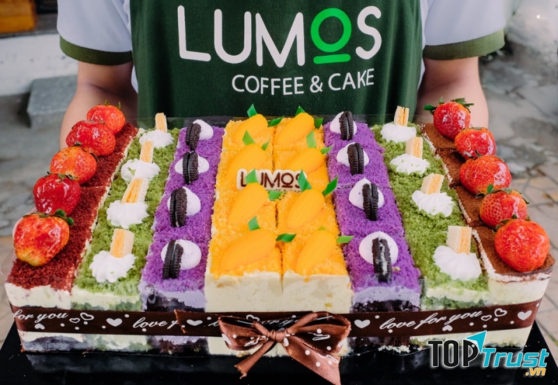 Địa điểm này còn có combo mix từ 3 - 5 loại bánh để tạo điều kiện trải nghiệm đầy đủ hương vị