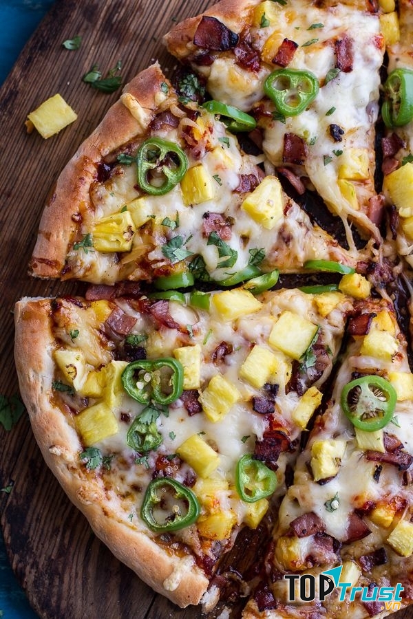 Món pizza cắt từng miếng