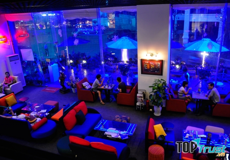 Luogo Cafe - Mipec Tower