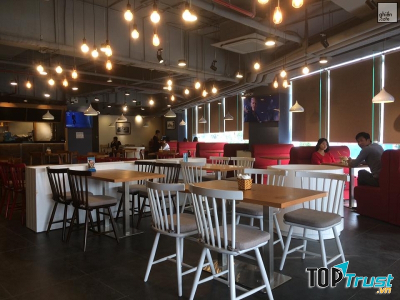 Luogo Cafe - Mipec Tower