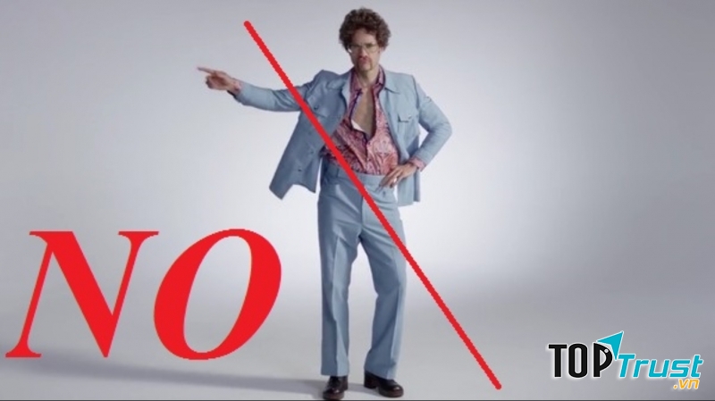 Nói không với đồ rộng thùng thình nhé, chúng là kẻ thù với chiều cao của bạn đấy