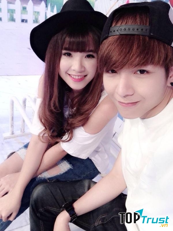 Luôn được mỹ nam bao quanh