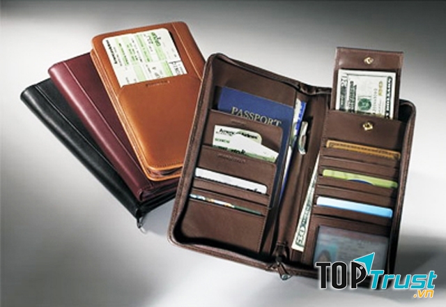 Luôn mang theo giấy tờ tùy thân trong người.