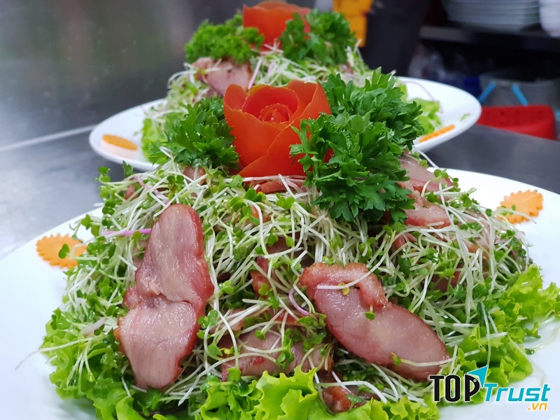 Lườn ngỗng trộn rau mầm