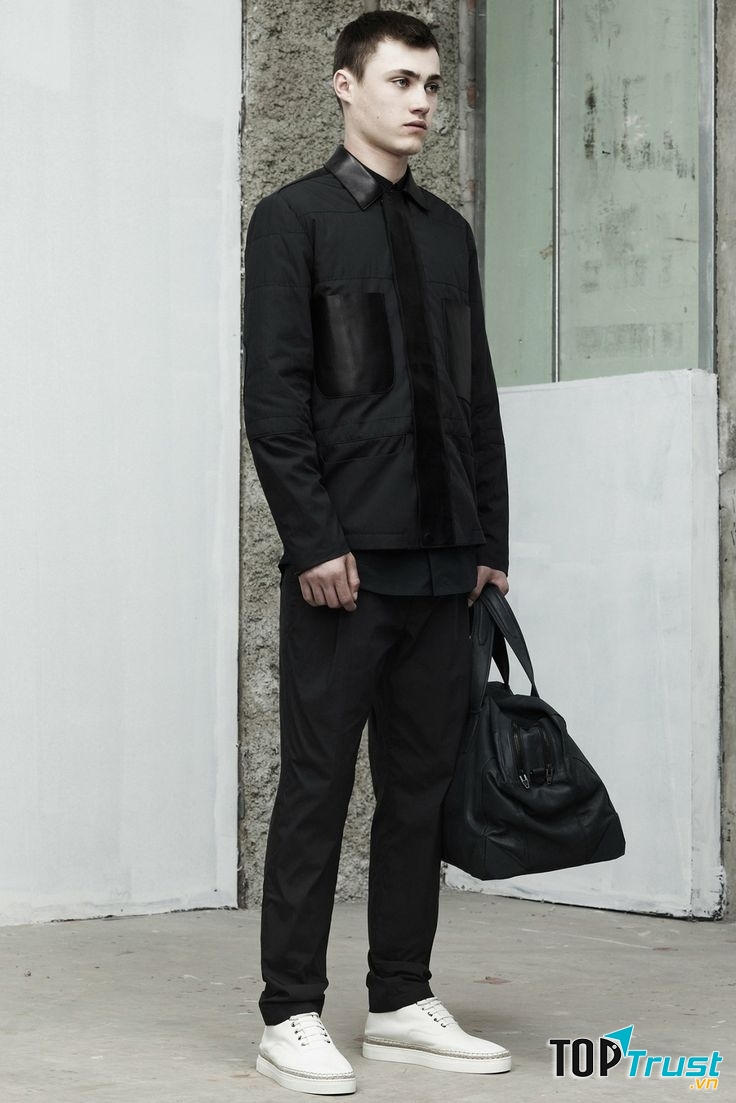 Cách chuyển màu nhẹ nhàng đem lại hiệu ứng chân bạn dài hơn