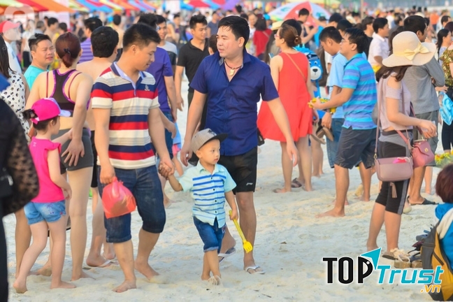 Bố mẹ hãy cảnh giác vì kẻ xấu luôn tìm cách bám theo để bắt cóc