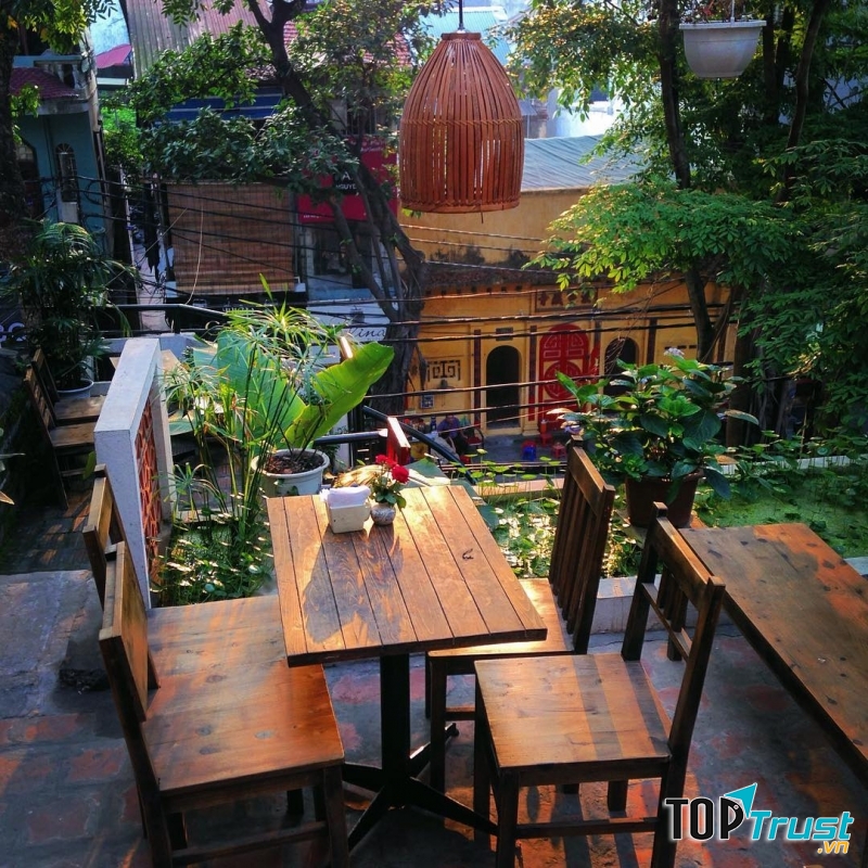Lutulata sẽ là một gợi ý không thể bỏ qua cho các bạn trẻ Hà thành, những người thích ngồi một mình lặng yên