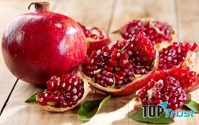 Hình ảnh đẹp mắt của trái lựu khi chín