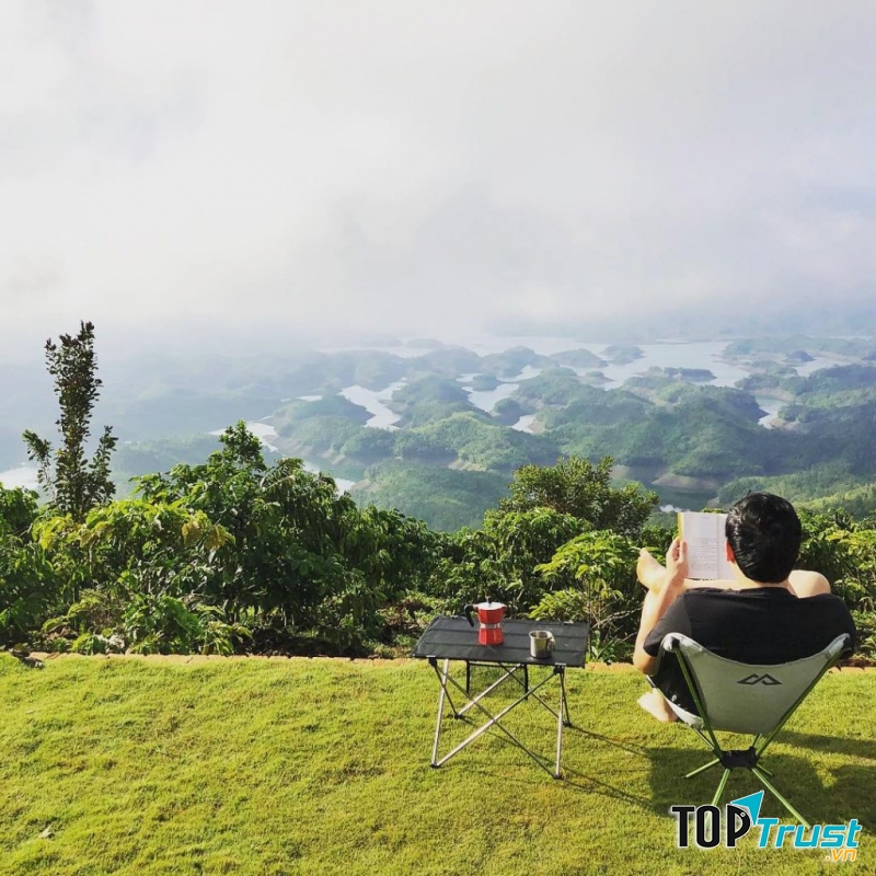 bạn cũng có thể chọn hình thức lưu trú khách sạn Đắk Nông giá rẻ ngay trung tâm để tiện tham quan, di chuyển các địa điểm du lịch khác.