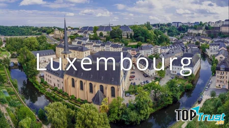 GDP/người/năm của Luxembourg là 107.476 USD
