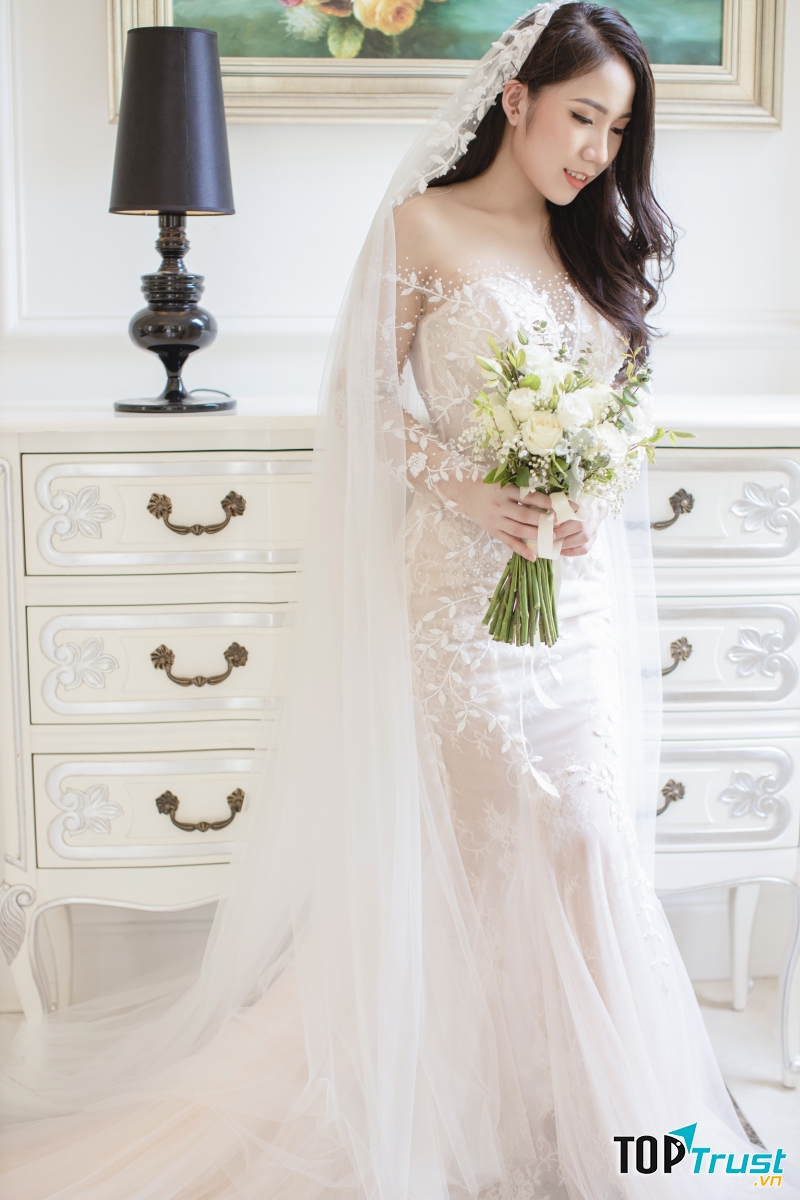 Luxia Bridal