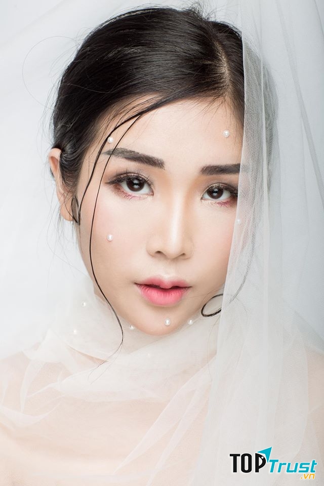 Ly Huỳnh Makeup