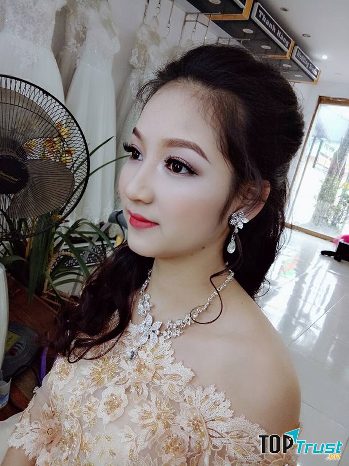 Lý Kim Thuận (Rubi Make Up)