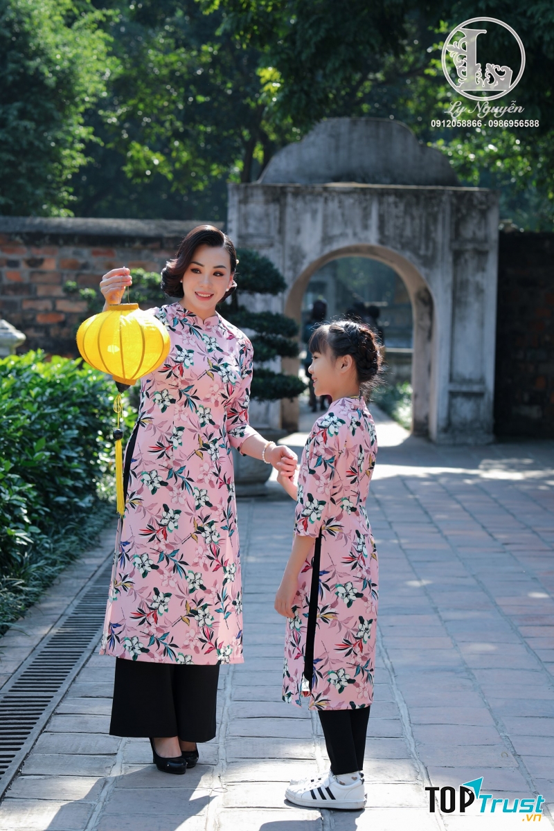 Áo dài cách tân tại Ly Nguyễn