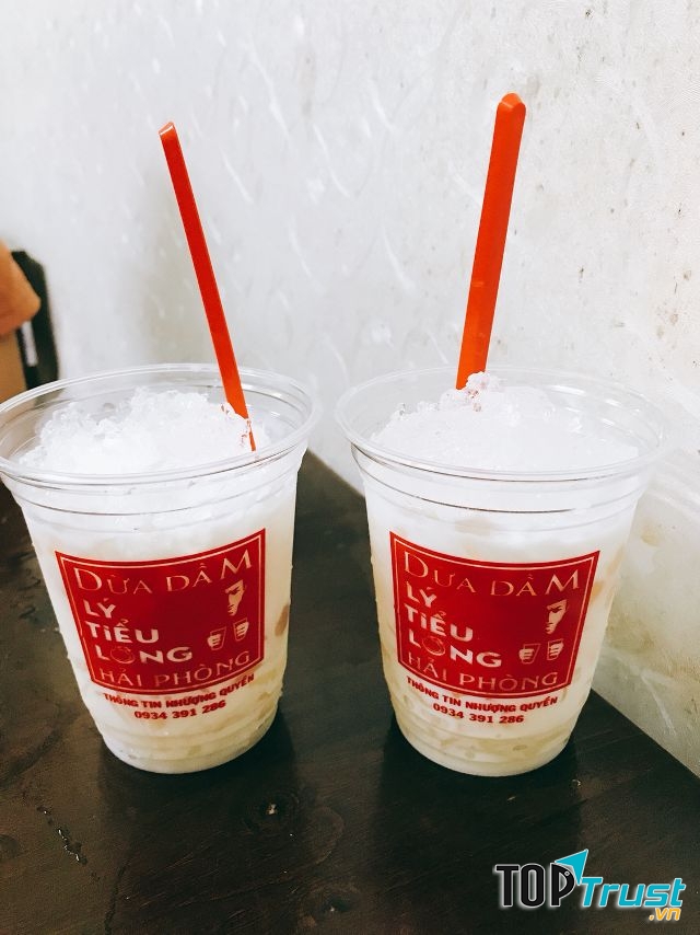 Dừa dầm quán Lý Tiểu Long