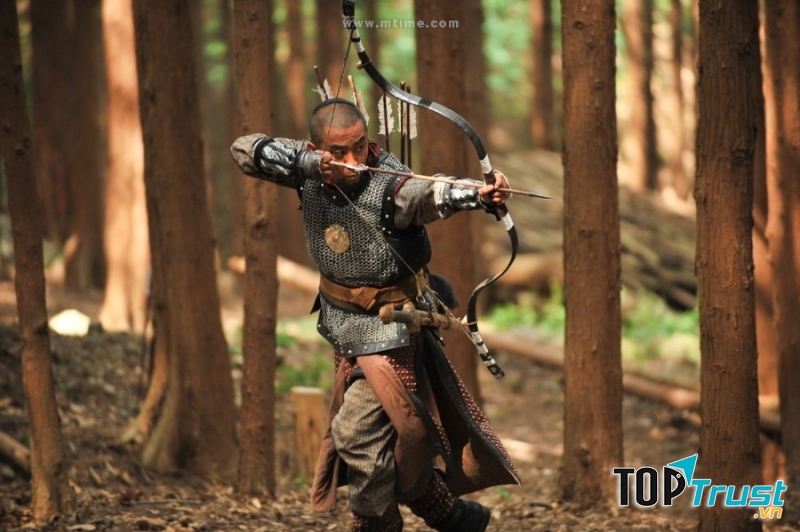 Lý Văn Bưu sử cây Kỳ Nam Cung (Hình ảnh mang tính minh họa).