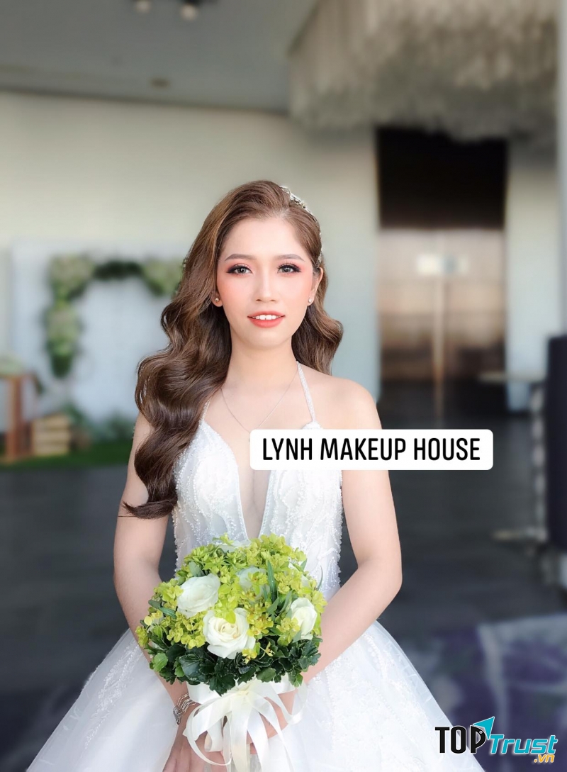 Lynh Makeup House