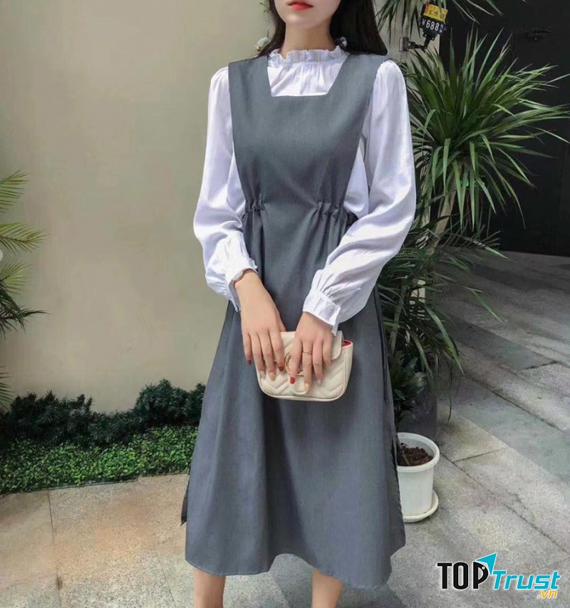 Đặc biệt đồ của shop mang đậm phong cách Hàn Quốc, đây là điểm đến lý tưởng cho những bạn trẻ thích trang phục xứ Hàn