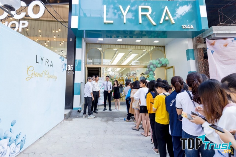 Lyra shop