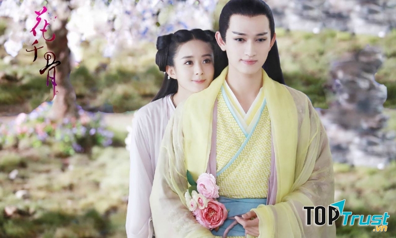 Với gương mặt sáng sân khấu, nét diễn duyên dáng vừa thể hiện được sự lạnh lùng vừa cho thấy rất rõ nét si tình, cặp đôi Mã Khả và Triệu Lệ Dĩnh được người hâm mộ hết sức yêu mến và mong chờ họ có thể thành đôi ở một tác phẩm khác để không phụ tấm chân tình của Ma Vương năm xưa.