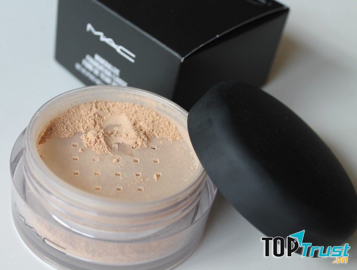 Phấn bột M.A.C Mineralize Foundation