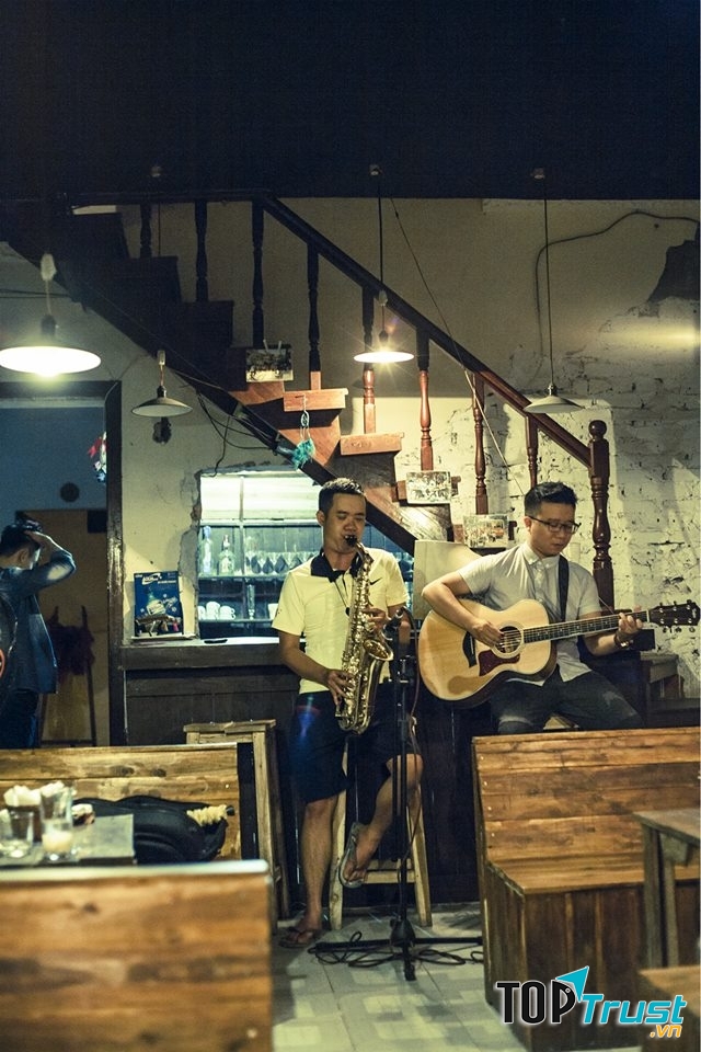 Mạc cafe thường xuyên tổ chức các đêm nhạc hấp dẫn