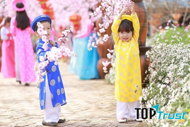 Vào ngày đầu năm mới, hãy mặc trang phục mới, như vậy sẽ đem lại may mắn cho suốt cả năm