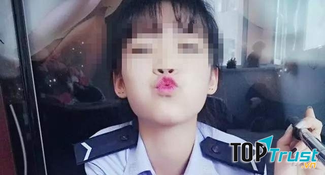 Tác hại của chụp ảnh tự sướng là mất việc như chơi