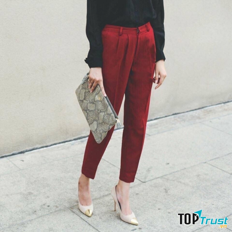 Quần baggy bạn có thể mặc đi chơi và rất tiện lợi cho chị em công sở. Ảnh minh họa