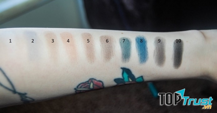 Bảng phấn mắt Mad for Holly Smokes Palette - E.L.F