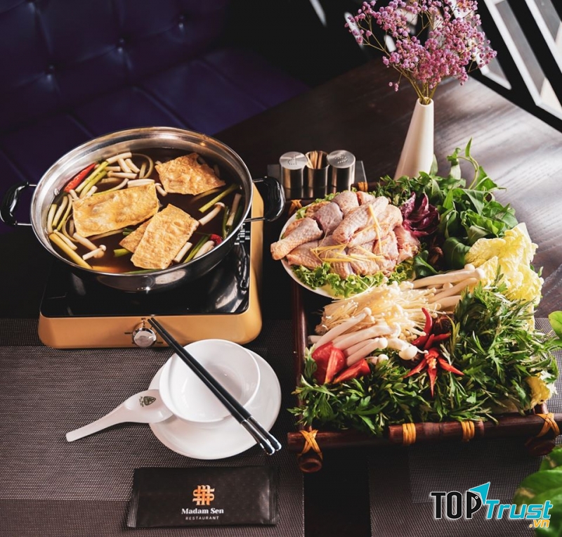 Lẩu gà rượu nếp