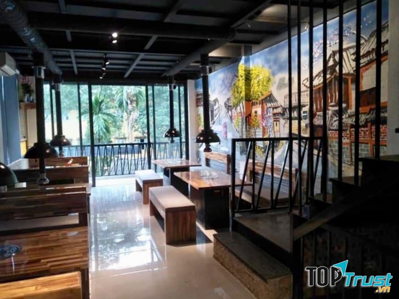 Không gian bên trong Madam Yến