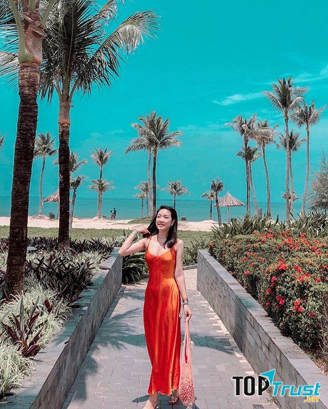 Kẻ carô cùng thiết kế mang đậm hơi hướng vintage