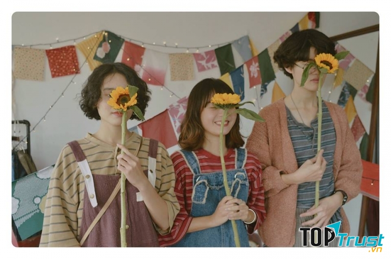 Quần áo second- hand tại Magenta Vintage