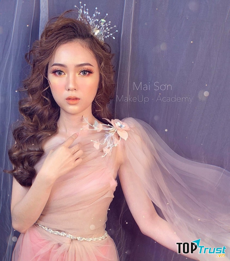 Mai Sơn Makeup & Academy
