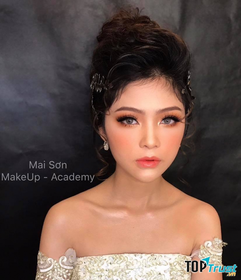 Mai Sơn Makeup & Academy