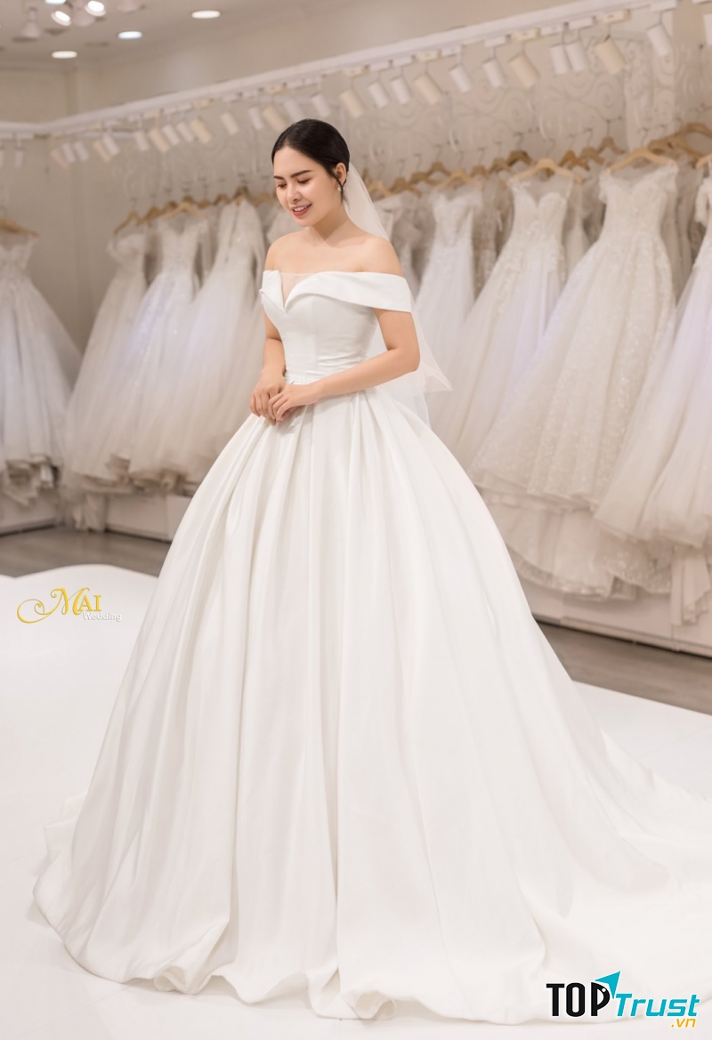 Đội ngũ nhân viên tận tình chuyên nghiệp của Mai Wedding.