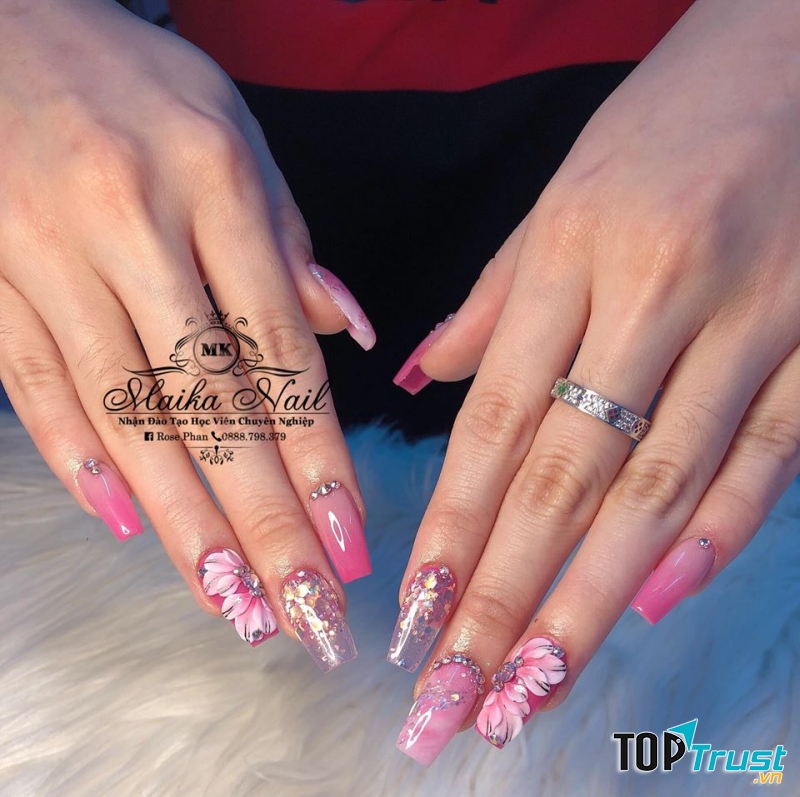 MAIKA NAIL