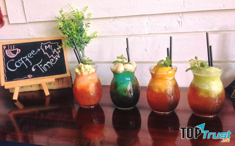 Maison de Mia - café restaurant