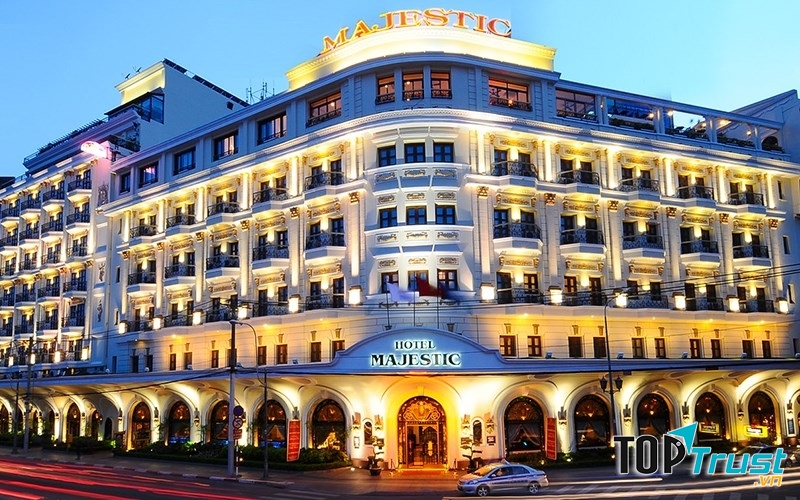 Khách sạn Majestic nguy nga, lộng lẫy