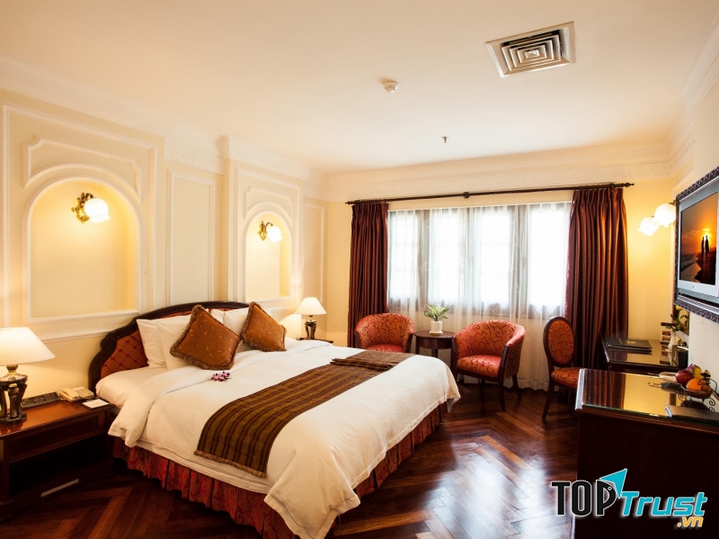 Phòng tại khách sạn Majestic Saigon