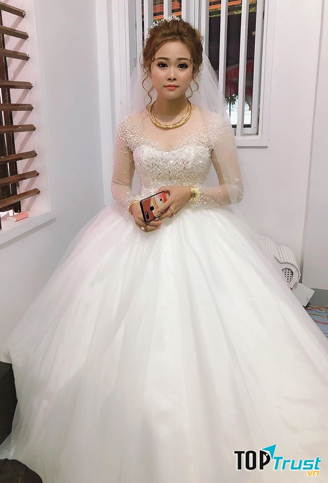MAKE UP - Áo Cưới Hoàng Yến