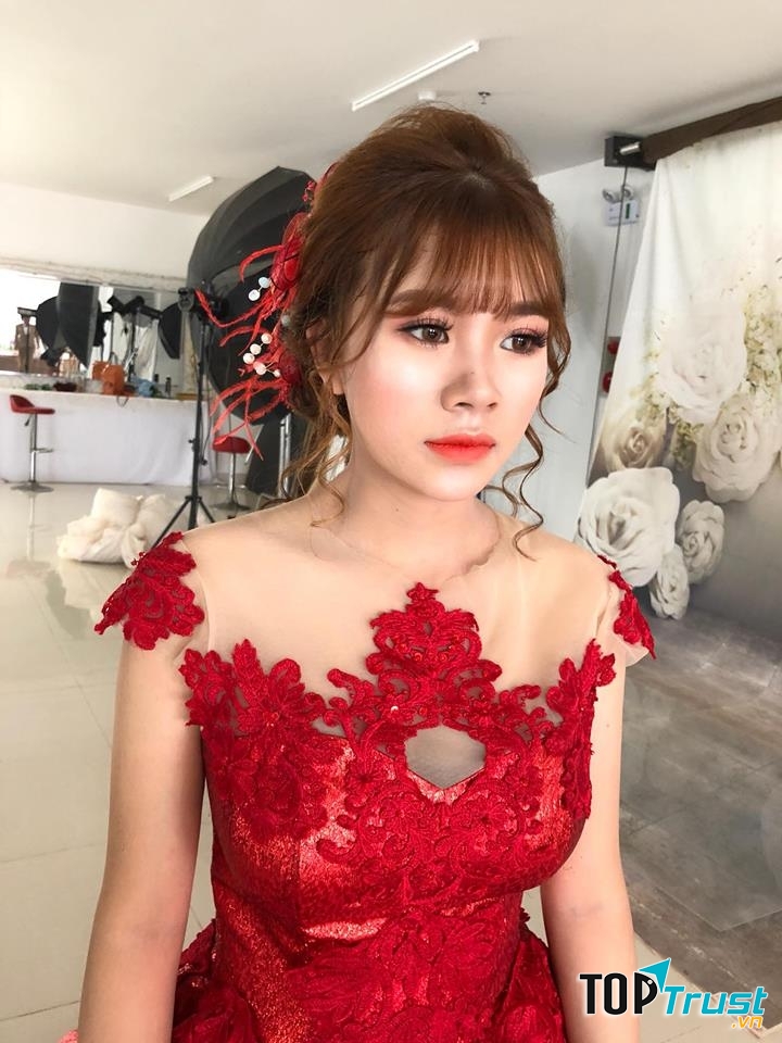 Make Up Hà Tum (Hà Thị Bích Phạm)