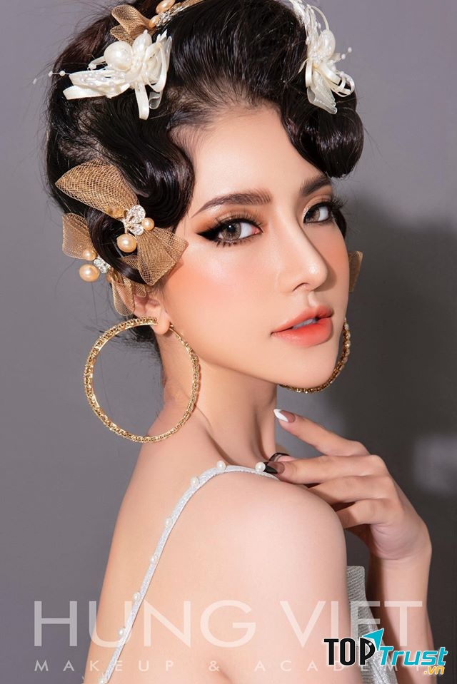 Make Up Hùng Việt